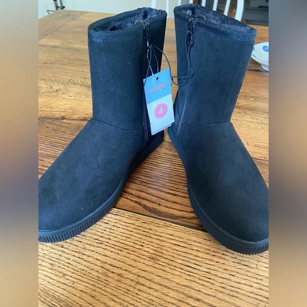 NWT Pip Zipper Toddler Shearling Style Boots